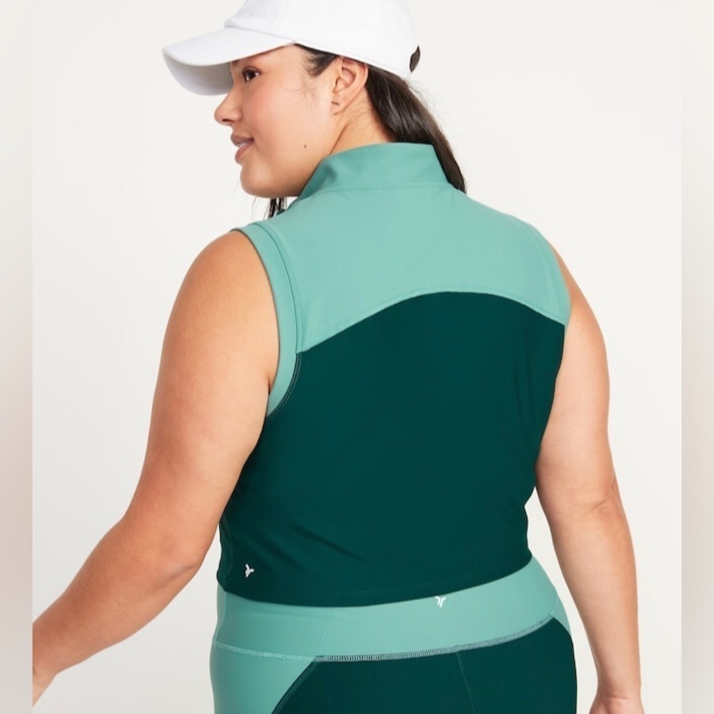NEW! Old Navy English Ivy PowerSoft 1/2-Zip Sleeveless Cropped Top 🏃♀️ - Picture 8 of 9